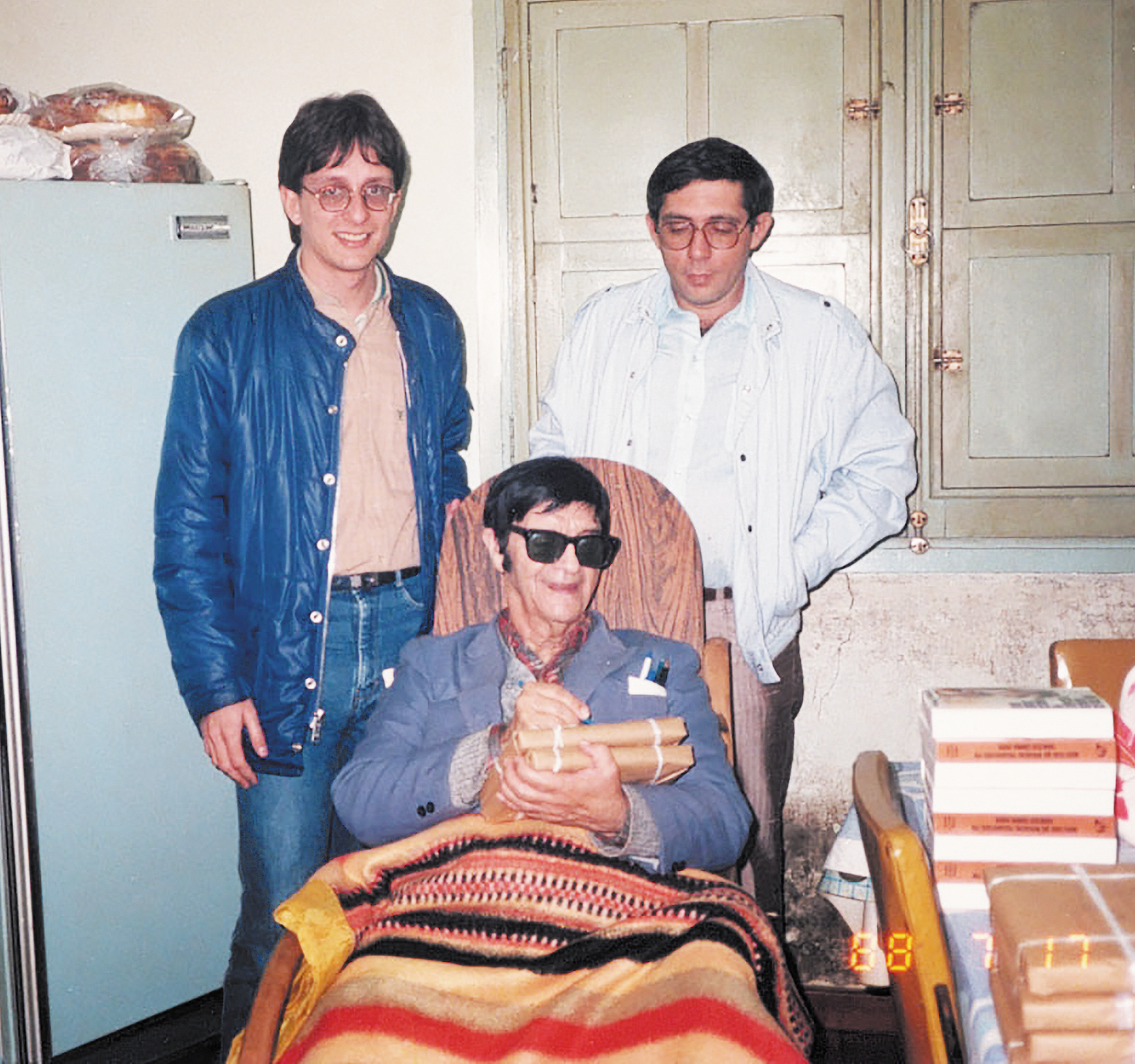 Chico Xavier entre amigos